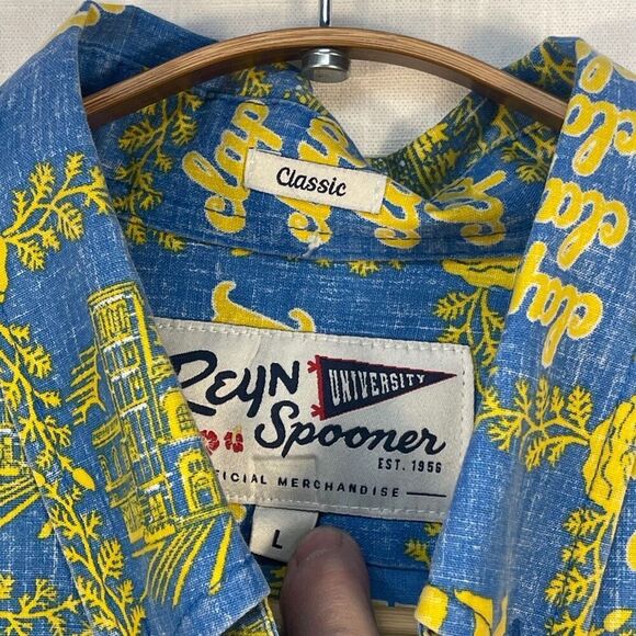 Reyn Spooner Blue Yellow Reverse Print UCLA Bruins Short Sleeve Button-Down Shir - Picture 2 of 9